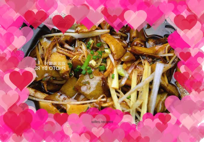 Oil-splashed conch slices