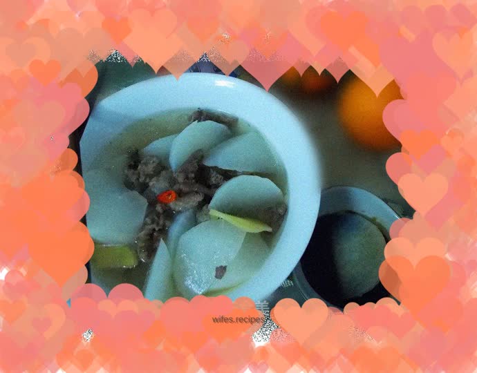 Clear soup with radish and beef offal