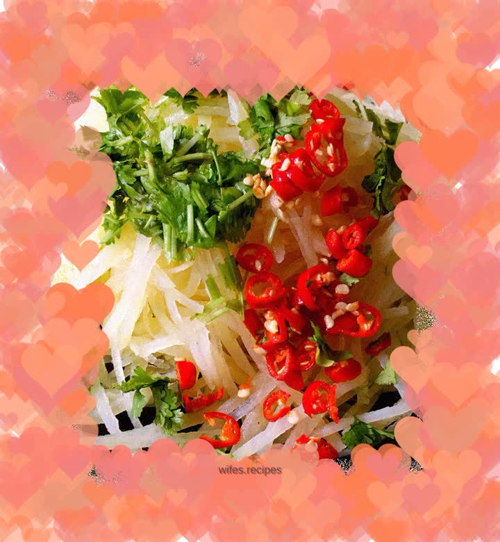 Cold spicy and sour potato shreds - a bit of Thai refreshing and spicy taste