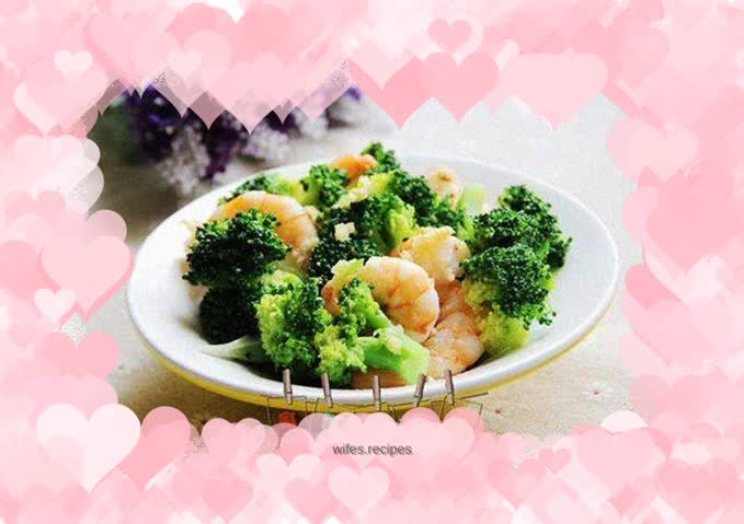 Stir-fried shrimps with broccoli