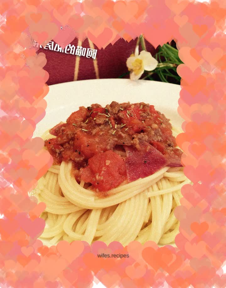 Tomato minced meat pasta