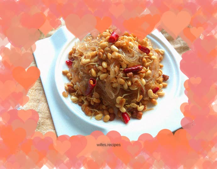 Fried vermicelli with soybean sprouts