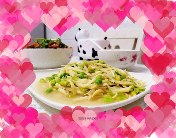 Stir-fried wild rice with shredded pork