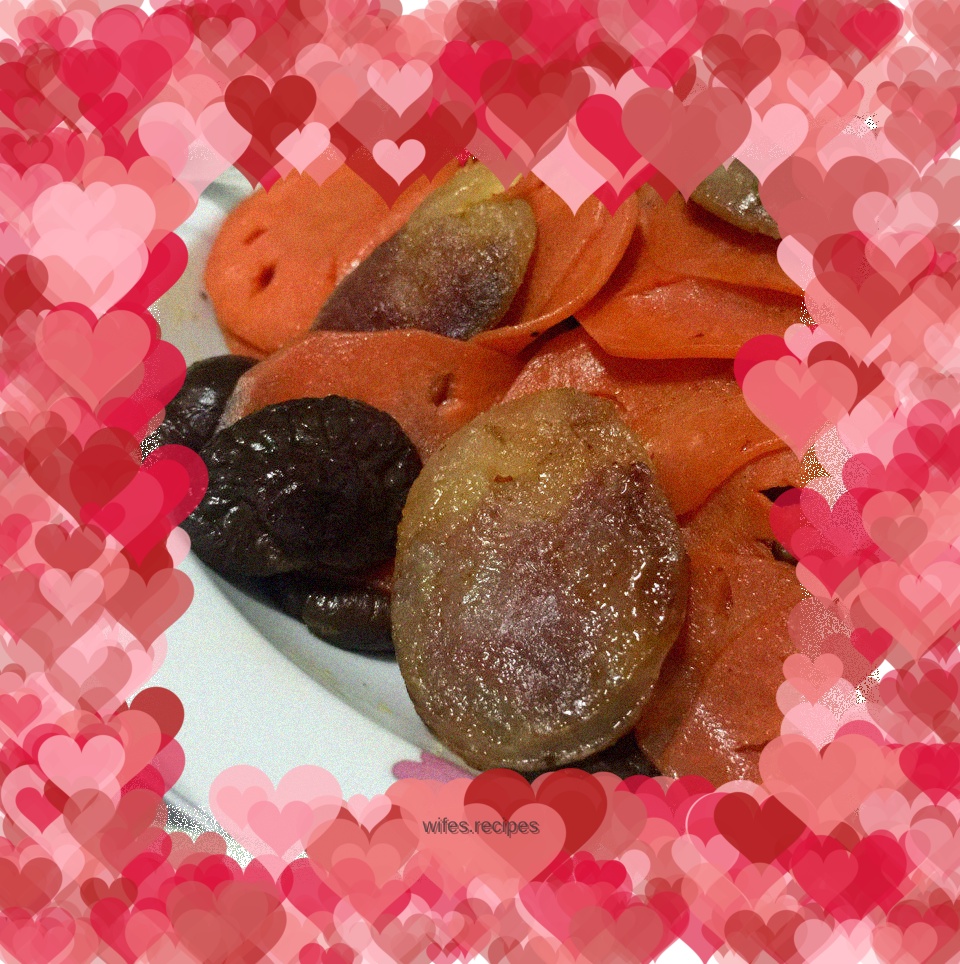 Fried sausage with carrots