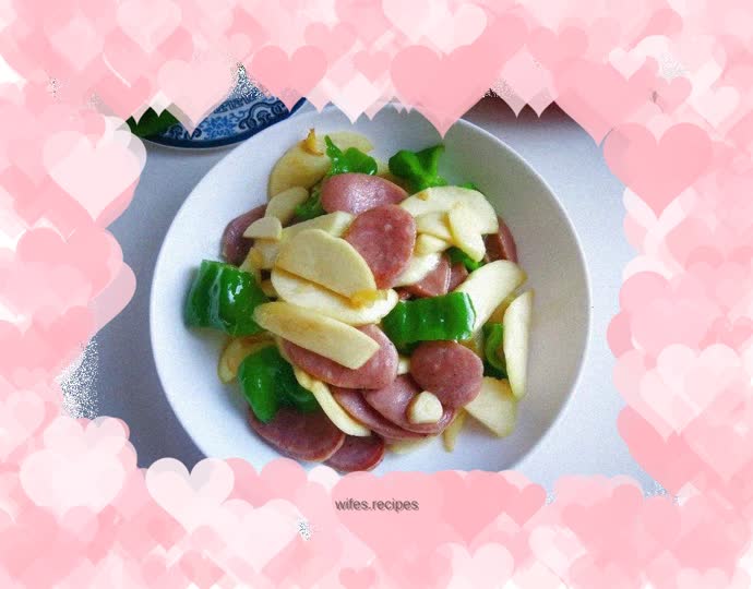 Stir-fried pork sausage with wrinkled pepper and wild rice