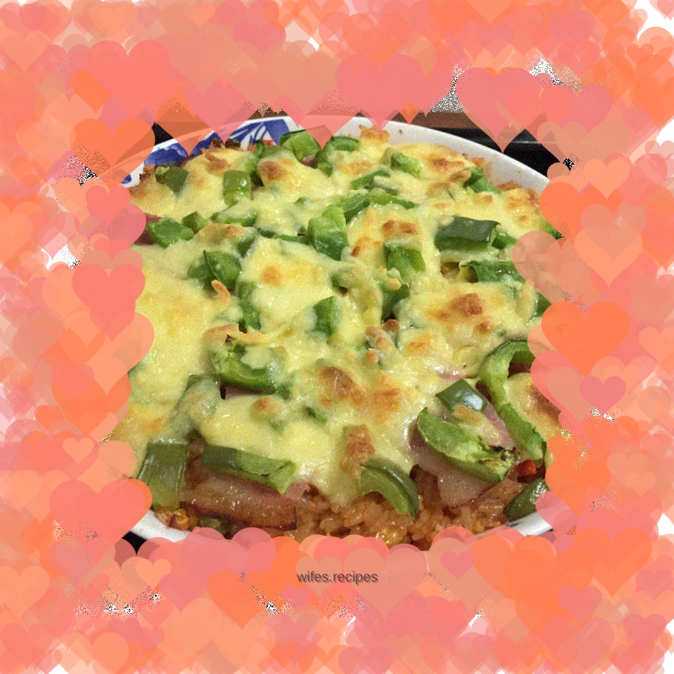 Double-layer green pepper and bacon baked rice