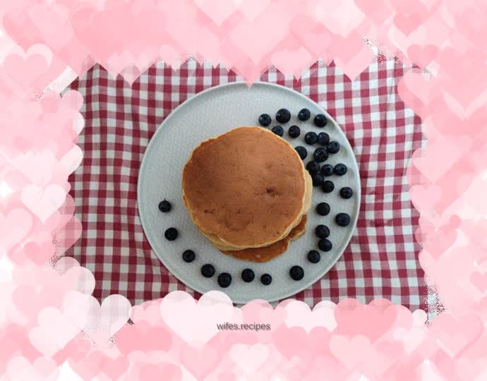 Banana Breakfast Pancakes