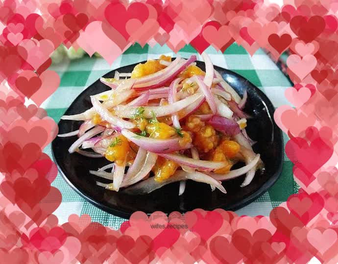 Tamarillos mixed with onions