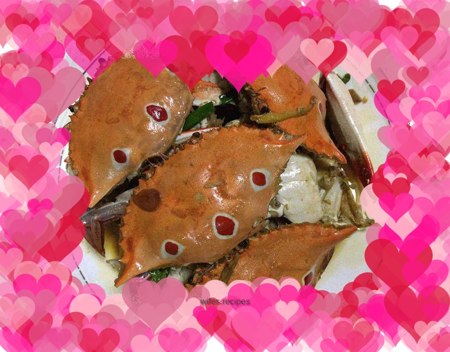 Stir-fried crab with ginger and scallion