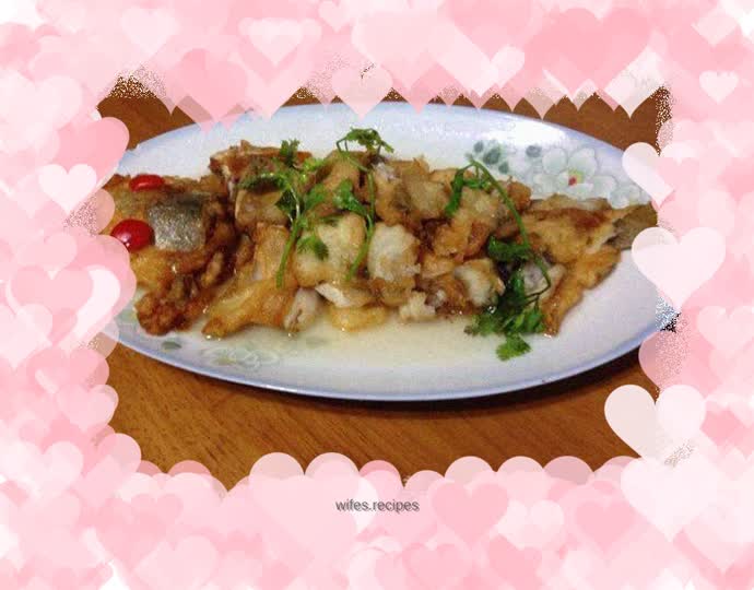 Crispy whole fish with preserved meat