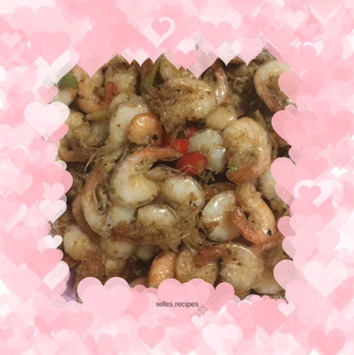 Fried white rice and shrimp