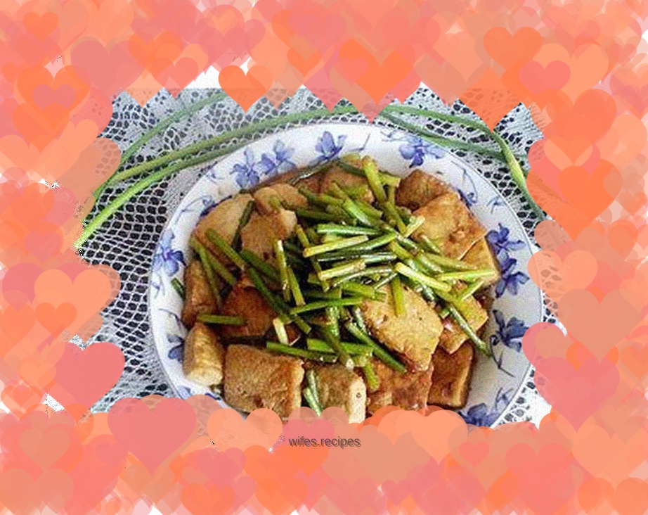 Braised tofu with garlic sprouts