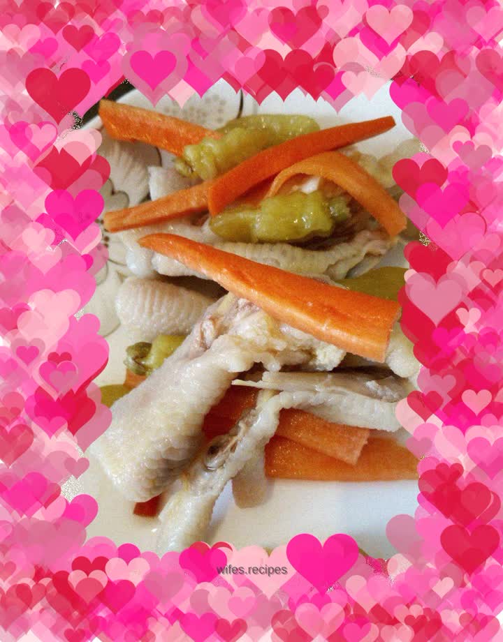 Pickled pepper chicken feet