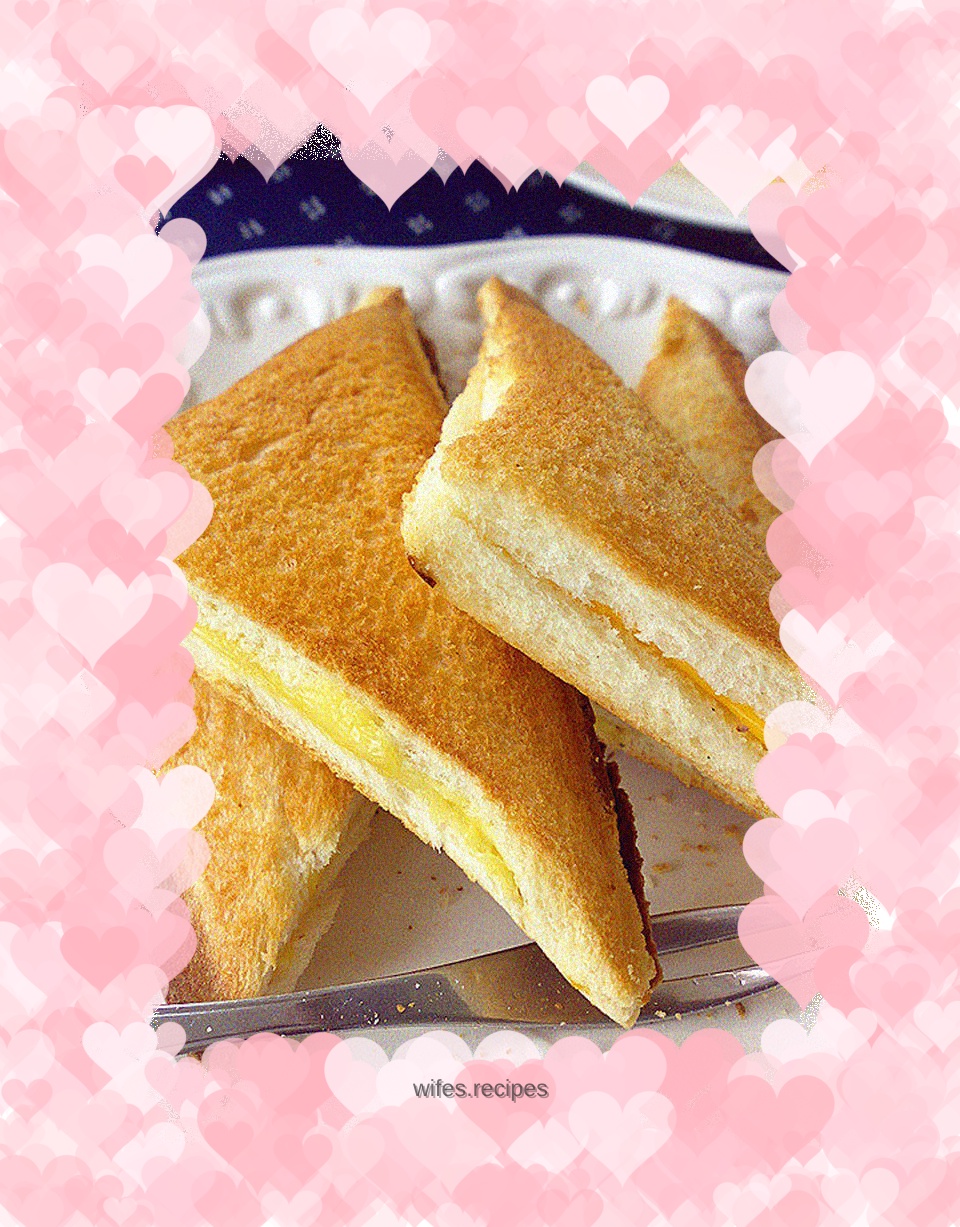 Herb cheese sandwich