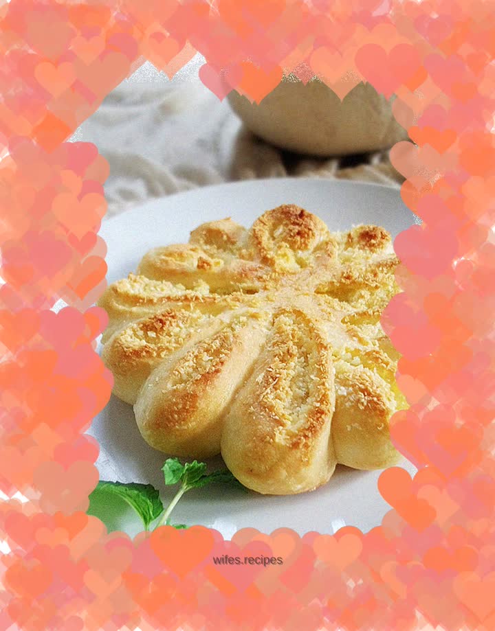 Coconut flower-shaped bread