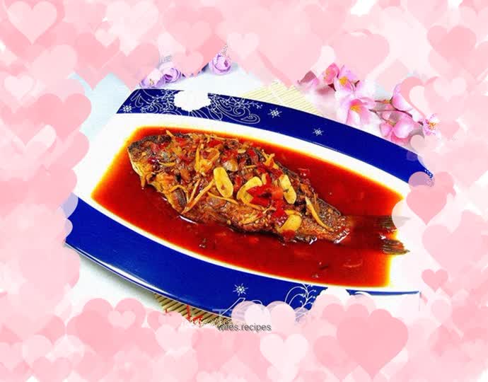 Braised crucian carp with bean paste