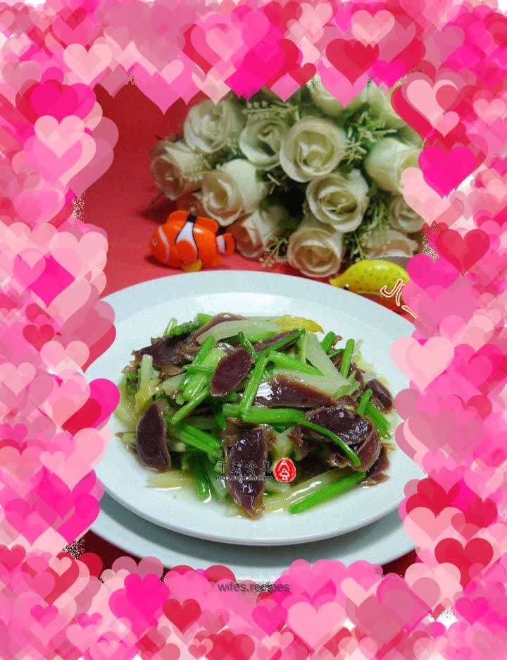 Stir-fried celery with pickled cabbage and duck gizzards