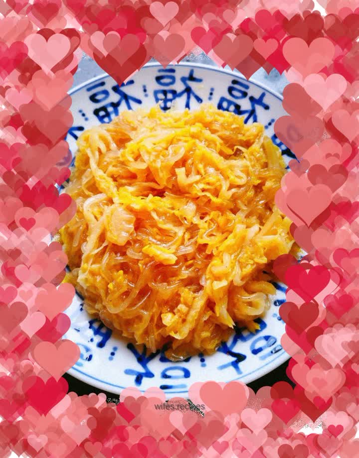 Fried vermicelli with pickled cabbage