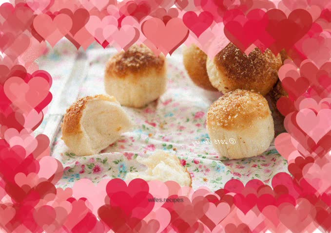 Condensed milk coconut buns