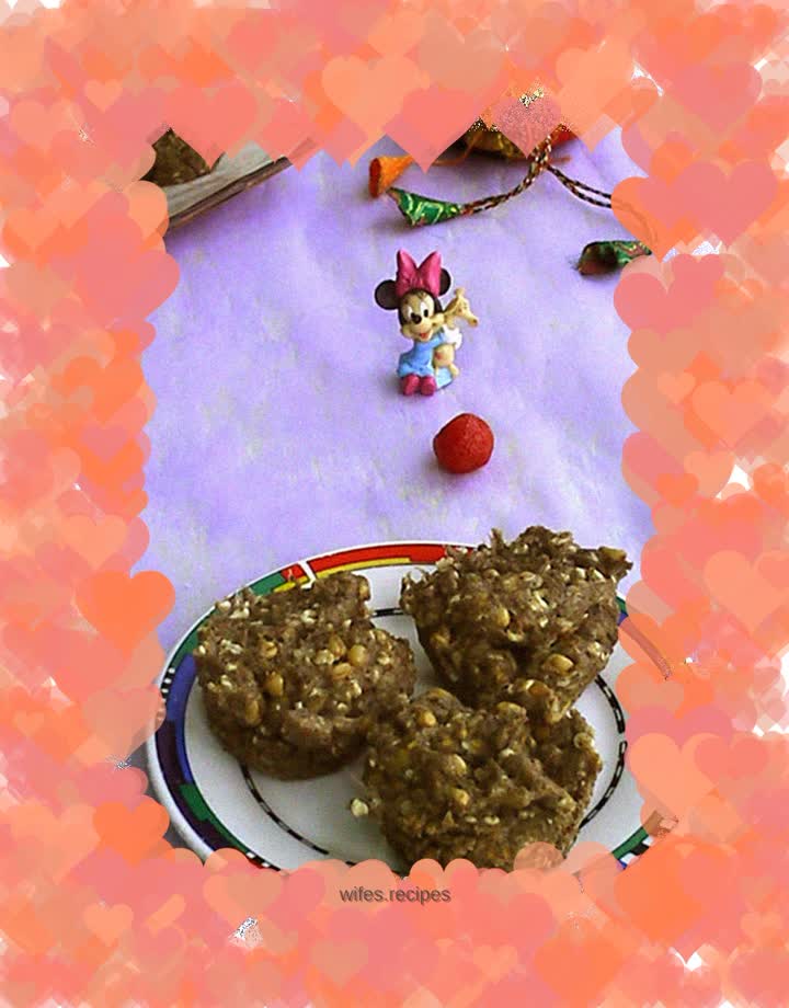 Flax and buckwheat steamed cake with distiller’s grains