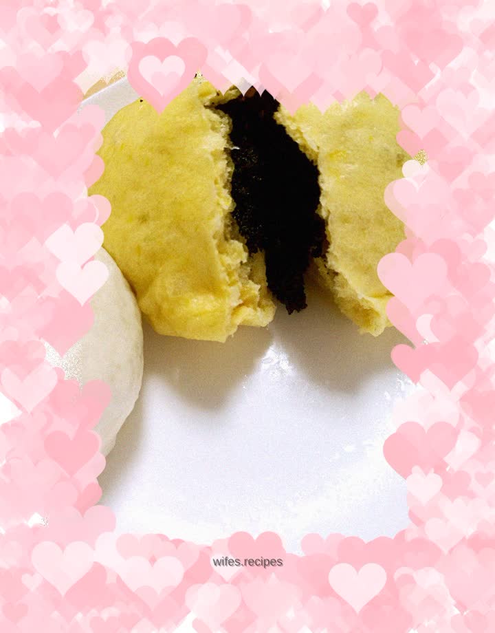 Black gold quicksand buns