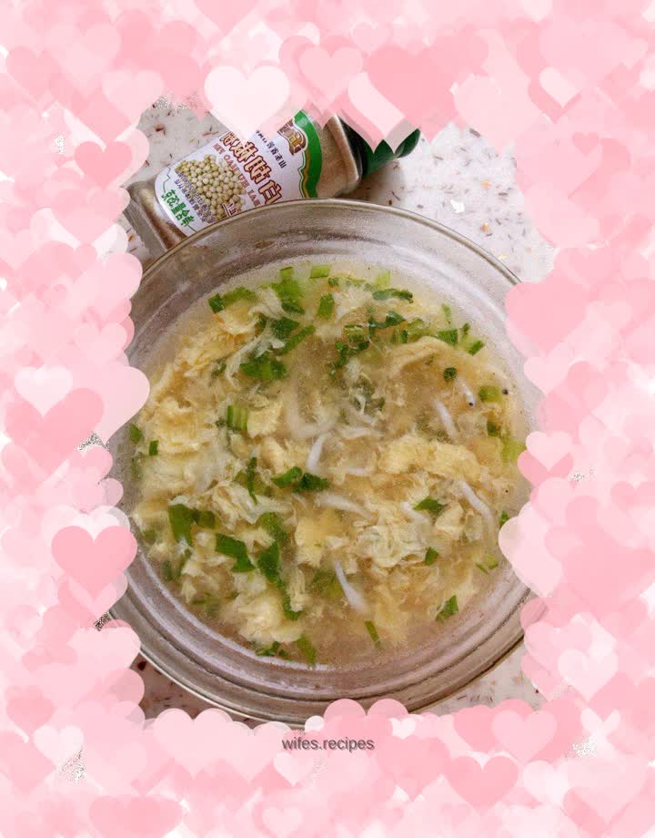 Whitebait and egg soup