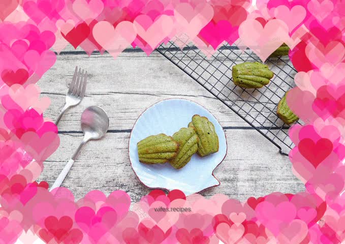 Honey Matcha Madeleine Cake