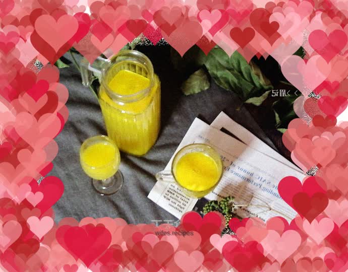 Freshly squeezed pineapple juice