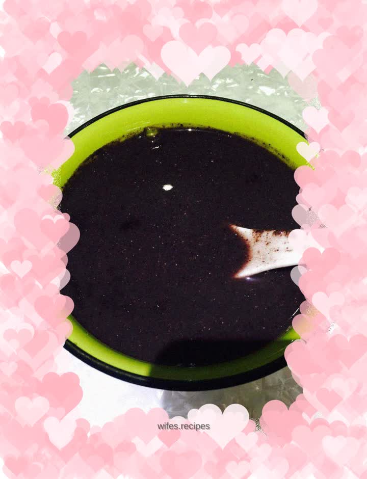 Black sesame and black rice porridge