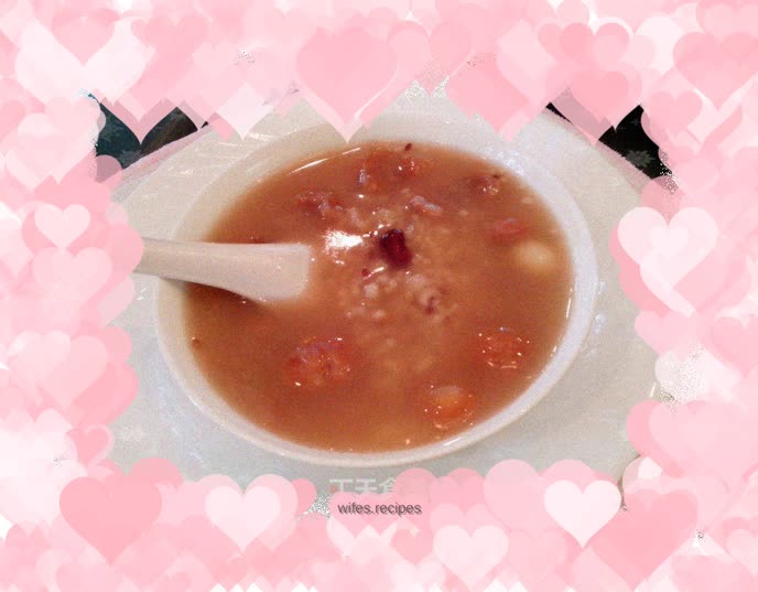 Longan, lotus seeds and eight-treasure porridge