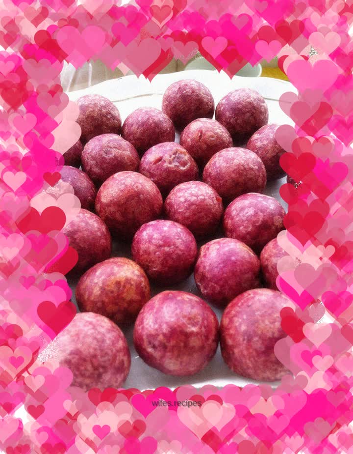 Nice-looking and delicious snack---purple sweet potato balls