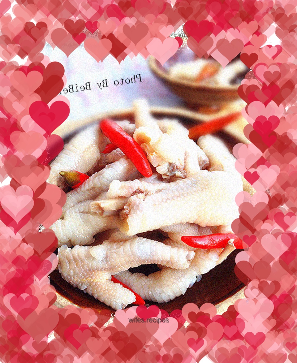 Pickled pepper chicken feet