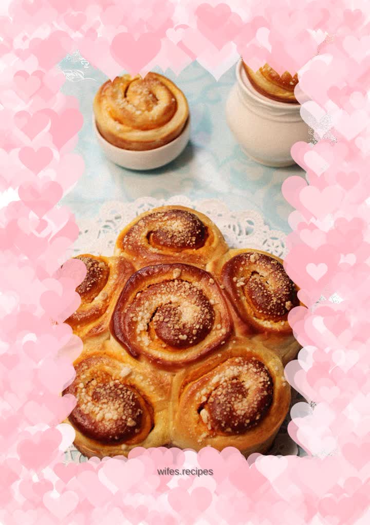 Sweet potato flower-shaped bread