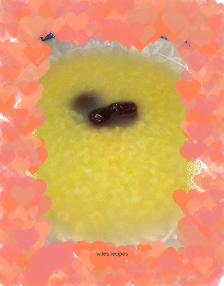 Red dates and corn grits porridge