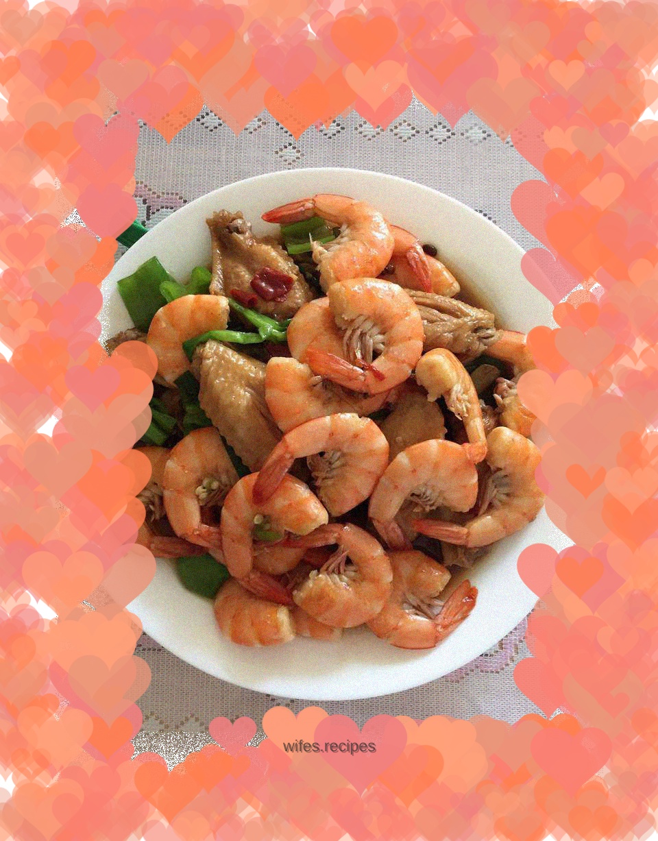 Delicious chicken wings and shrimp