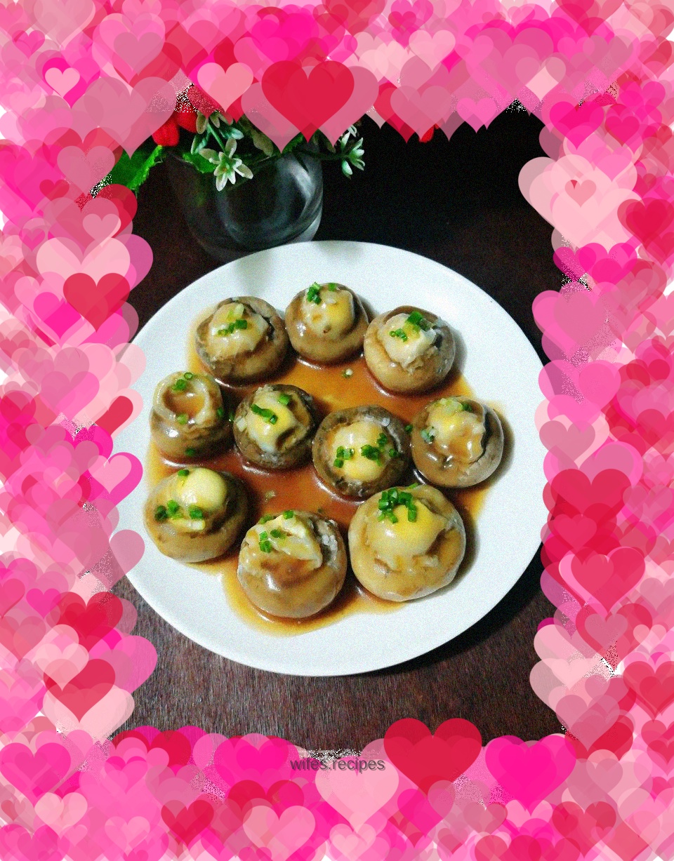 Quail eggs stuffed with mushrooms