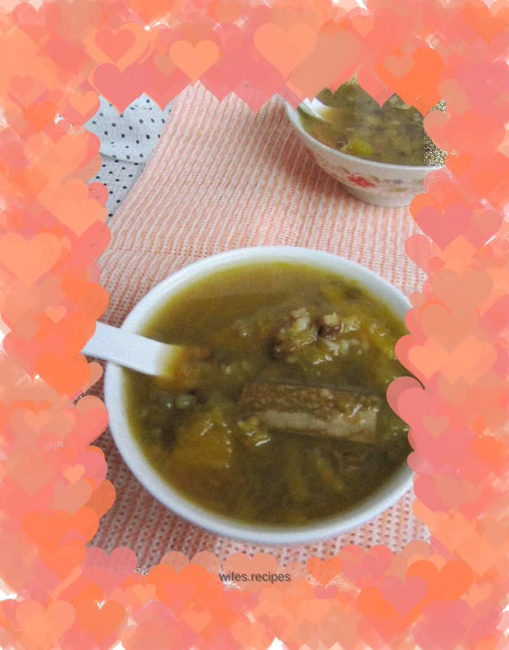 Pumpkin and mung bean soup