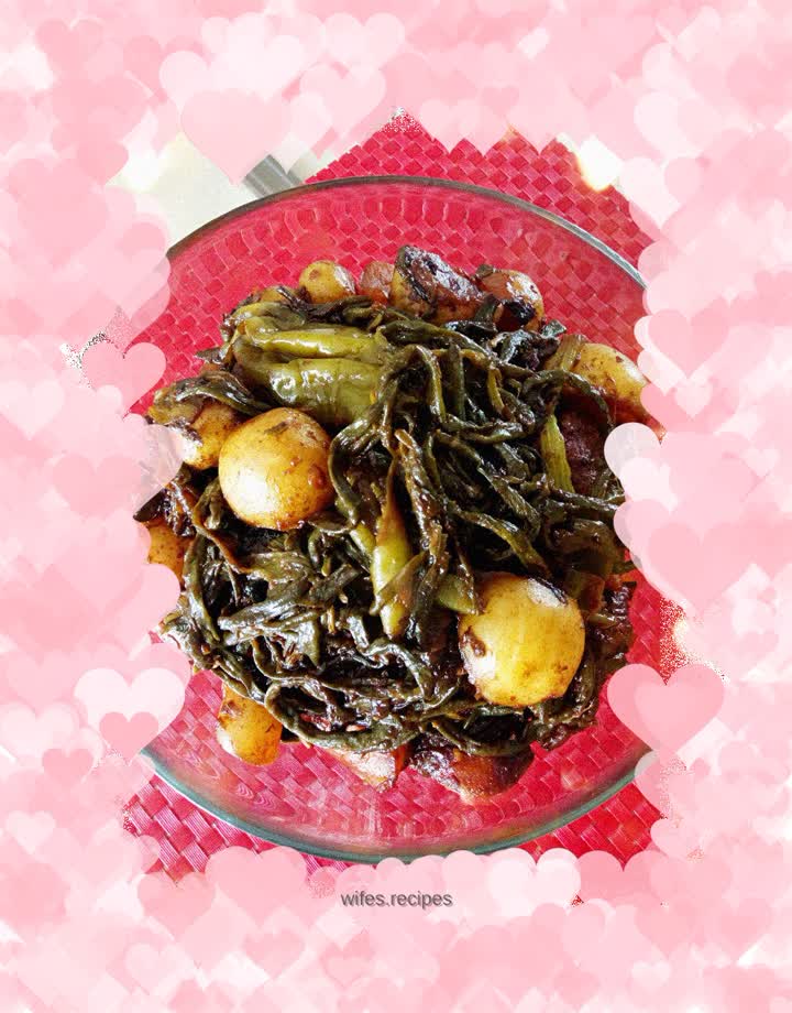 Sauced cowpeas and potatoes