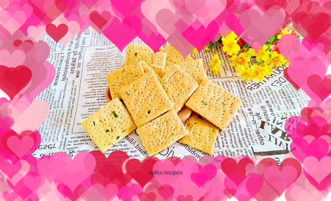 Chive soda crackers