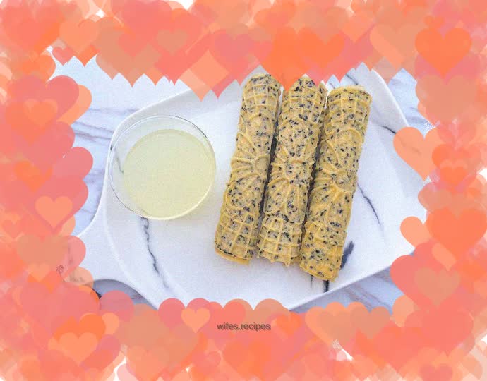 Black sesame egg roll