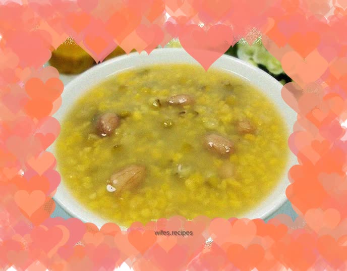 Corn, peanut and mung bean porridge