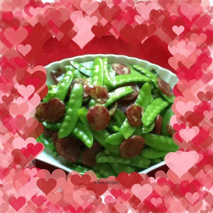 Stir-fried sausage with snow peas