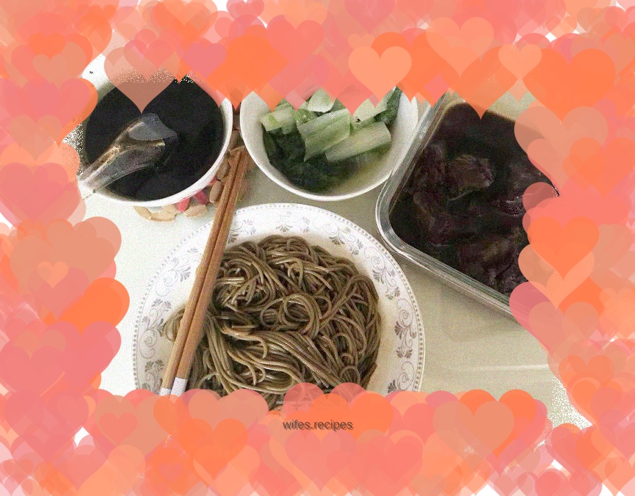Tartary buckwheat noodles mixed with scallion oil