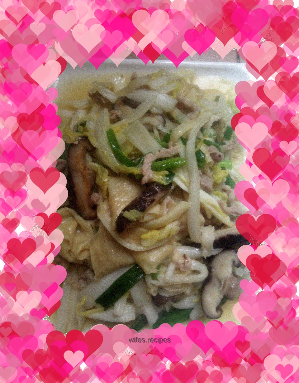 Stir-fried shredded pork with yuba, baby and vegetables