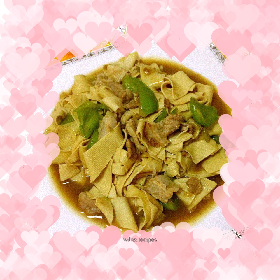 Stir-fried pork belly and dried tofu with pepper