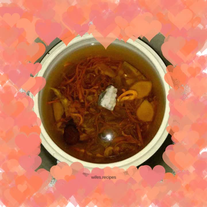 Dried snapping turtle stewed with cordyceps flower soup