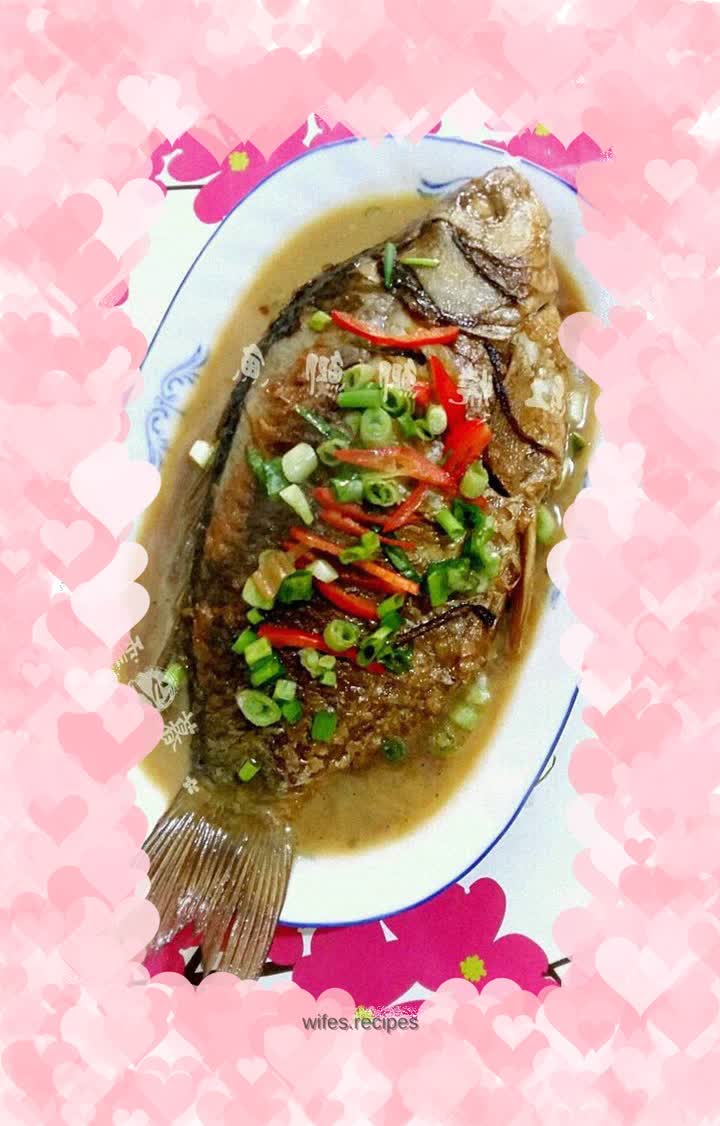 Braised crucian carp