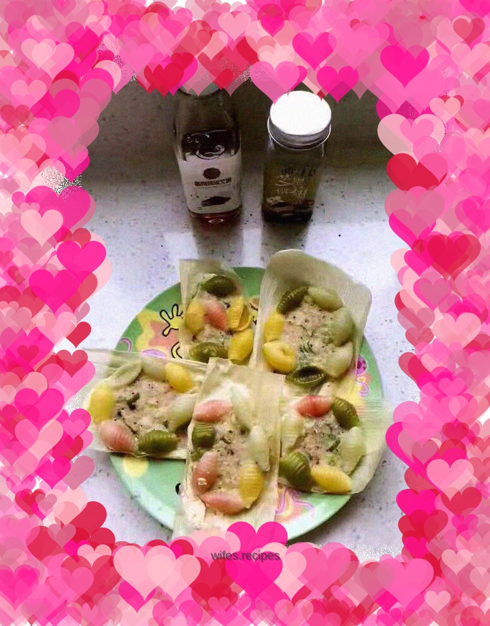 Corn, egg and conch noodle steamed cake