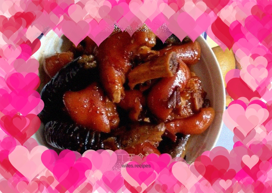 Pork Knuckles with Sea Cucumber Sauce