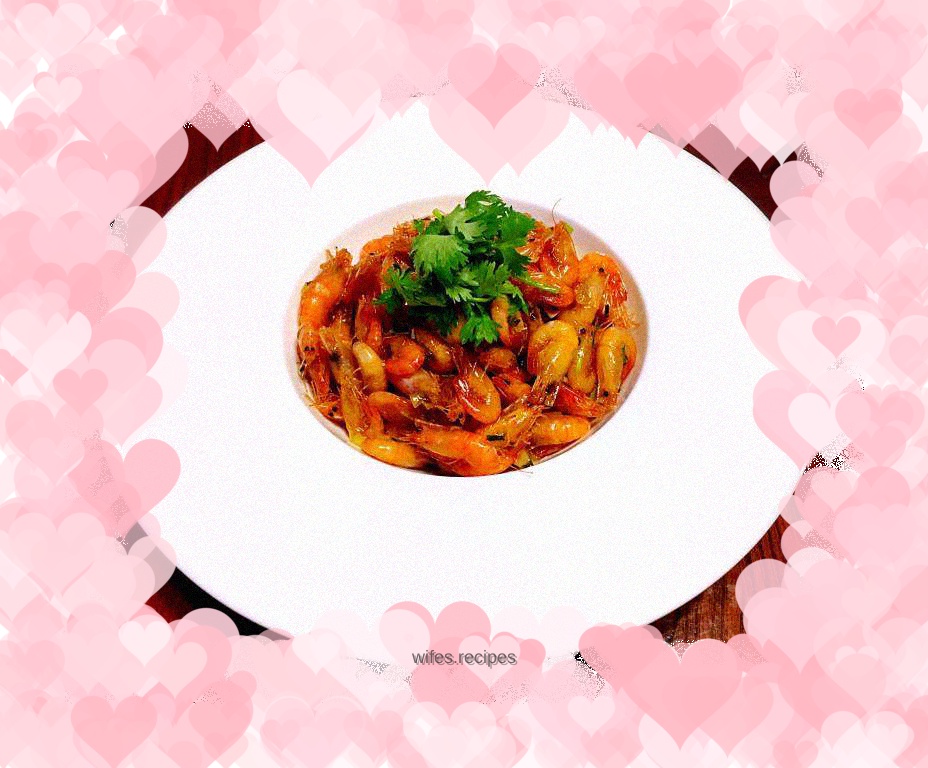 Fried river shrimp in oil